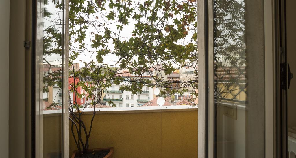 Apartamento Joivy Warm Family Flat For 6 With Terrace In Milán Exterior foto