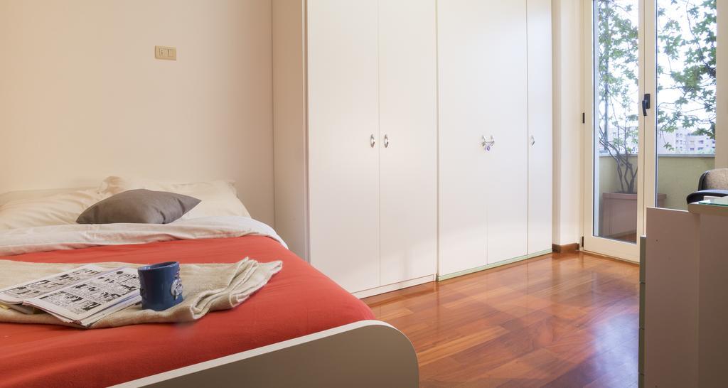 Apartamento Joivy Warm Family Flat For 6 With Terrace In Milán Exterior foto