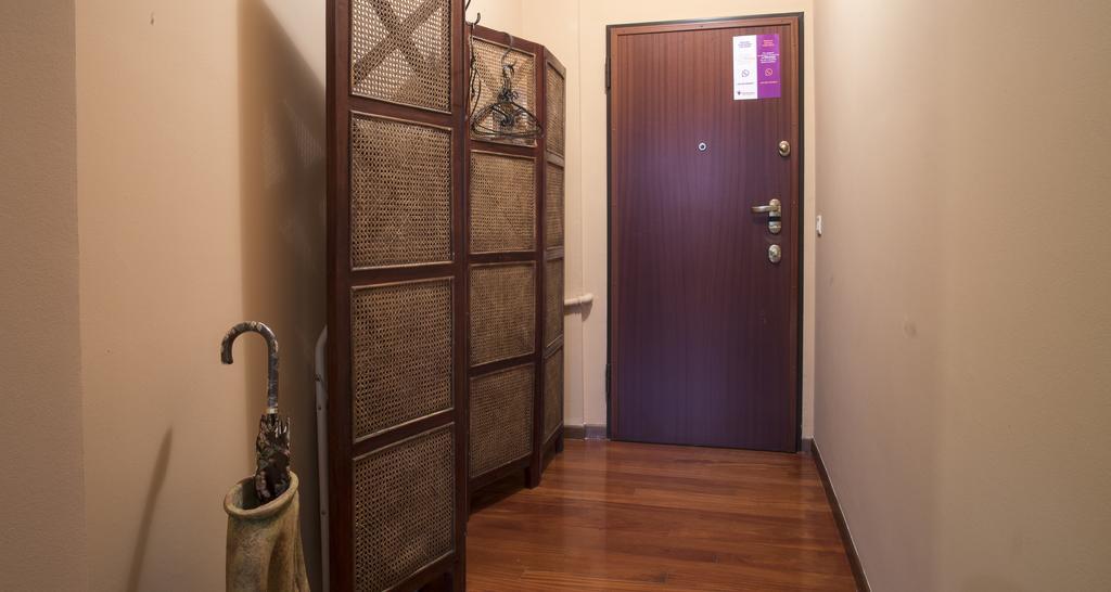 Apartamento Joivy Warm Family Flat For 6 With Terrace In Milán Exterior foto